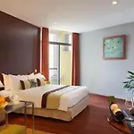 West Lake 254D Hotel & Residence